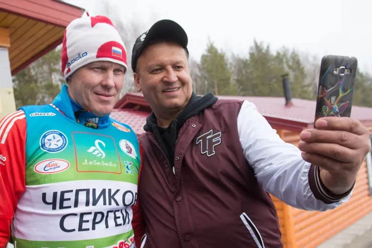 2016 · Фото на память с болельщиком